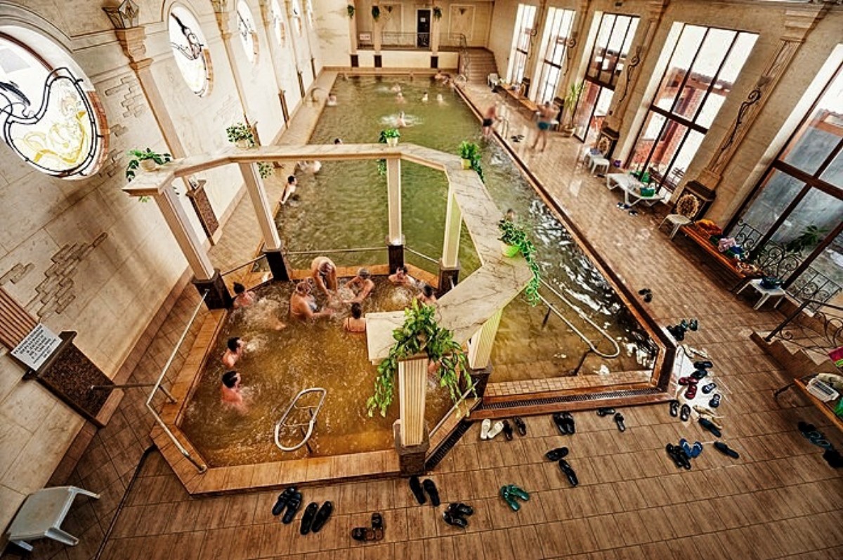 Indoor pool in Zhayvoronok complex