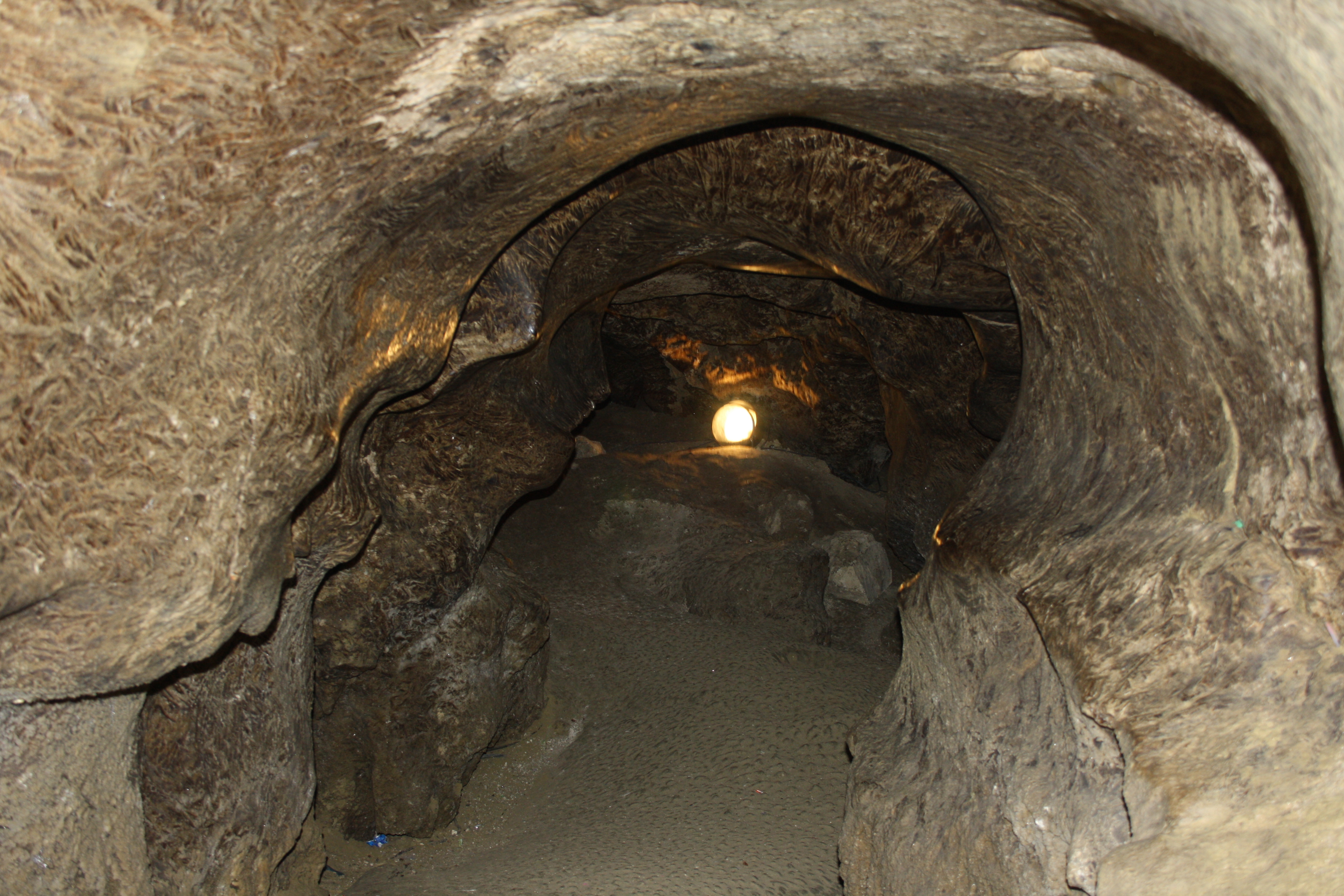 Crystal Cave labirinths