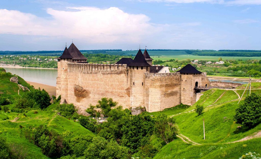 Хотинська фортеця на правому березі Дністра