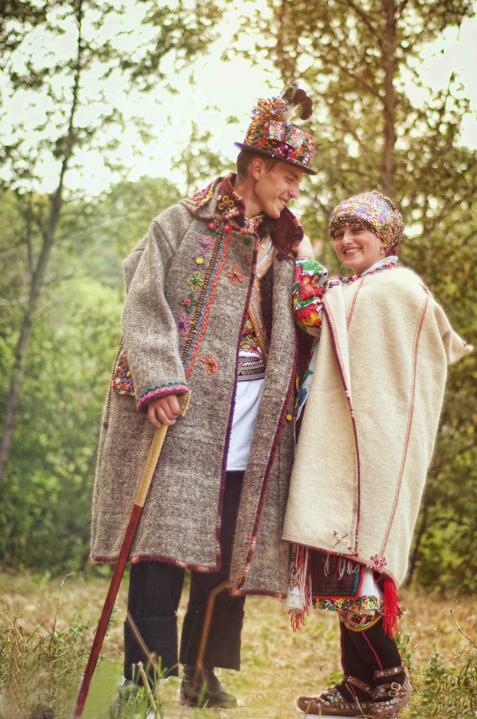 Гуцульская молодая пара (фото Юрий Гелитович)